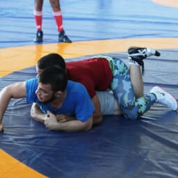 Lutteurs olympiques en préparation aux Jeux Olympiques de Paris 2024 à l'Artenium à Ceyrat